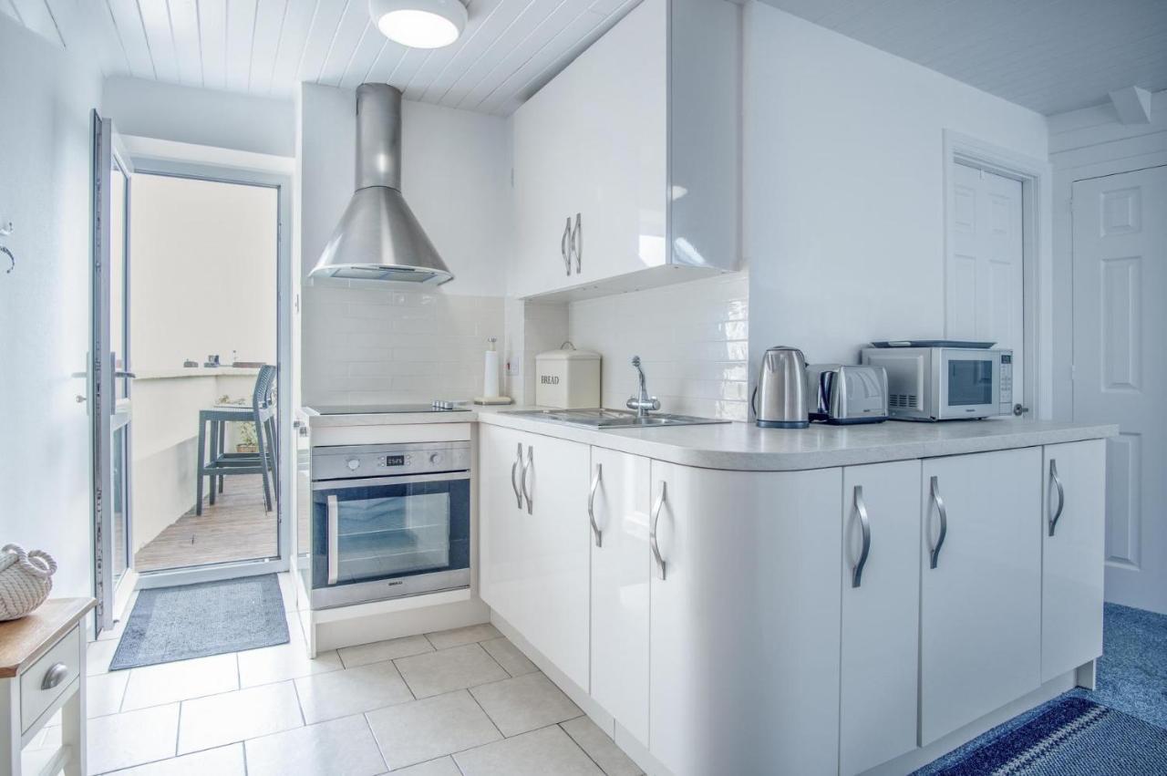St Julians View - 1 Bedroom Apartment - Tenby Ngoại thất bức ảnh