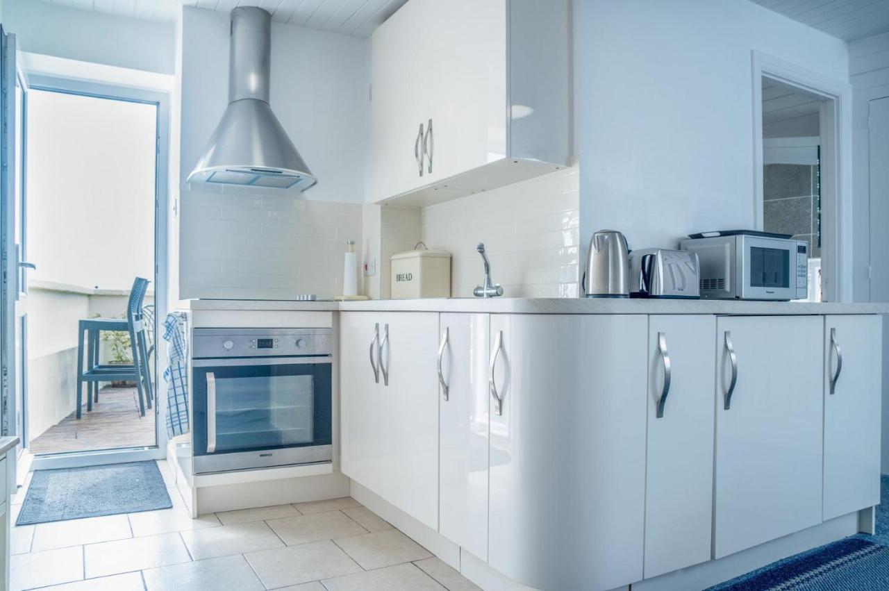 St Julians View - 1 Bedroom Apartment - Tenby Ngoại thất bức ảnh